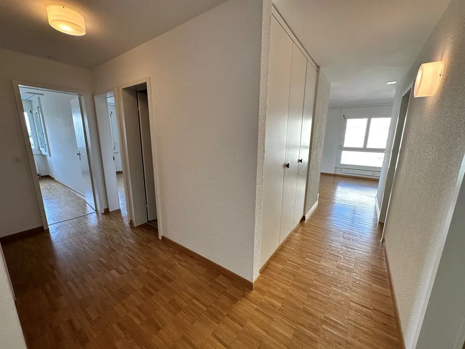 4 1/2-Zimmerwohnung, 1. Stock links