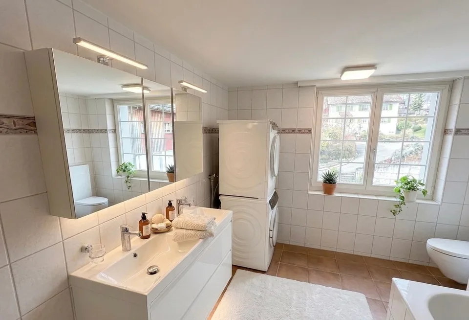 Renovated farmhouse with 6.5 rooms and spacious garden – photo 8 of 13