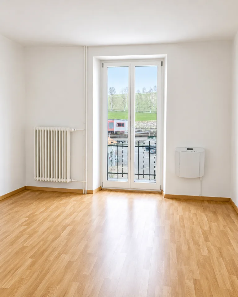 Appartamento luminoso di 3.5 locali con balcone a Tavannes