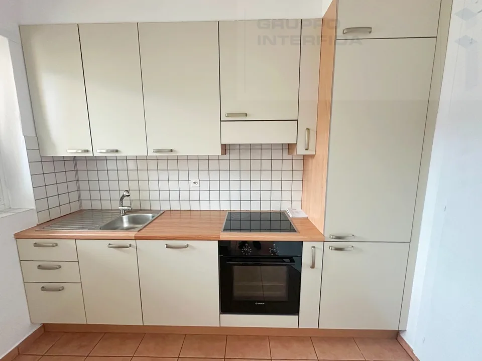 APPARTAMENTO 3.5 LOCALI CON BALCONE