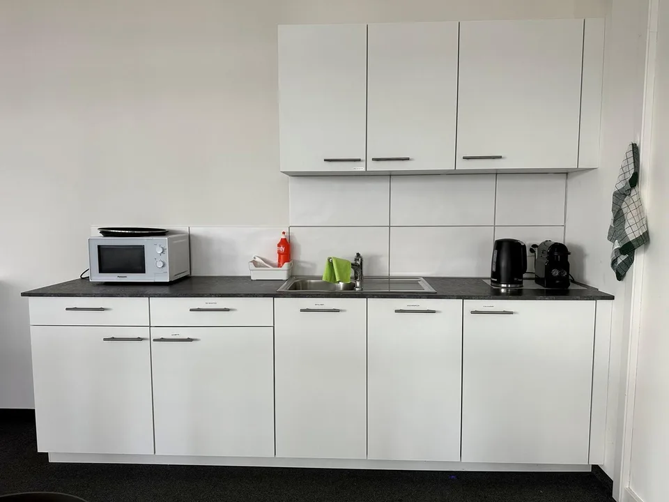 Bureau moderne aménagé – Loyer tout compris avec durées flexibles
