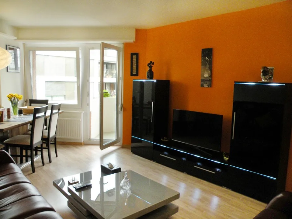 🏡 Charmantes möbliertes 2.5-Zimmer-Apartment Seebacherstrasse 64, Zürich Seebach 2. Stock links