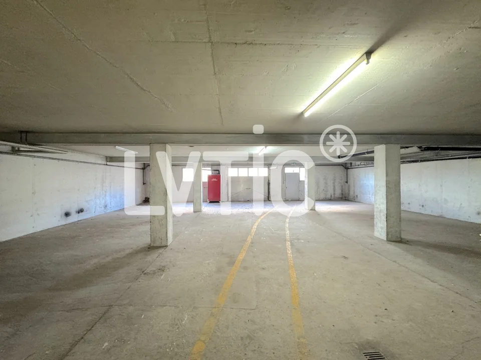 Halle industrielle, atelier de 725 m2 à louer à Châtel-St-Denis – photo 6 sur 10