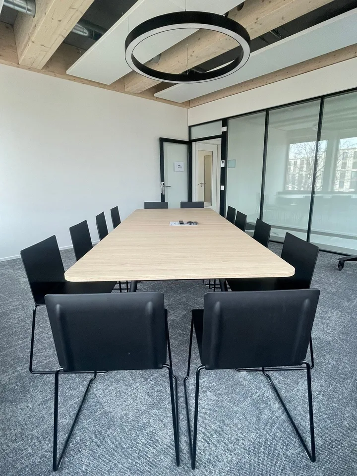 Moderne Büros von 30 bis 200 m² in einem Minergie-zertifizierten Gebäude, 2 Schritte vom Bahnhof Freiburg entfernt – Foto 18 von 22