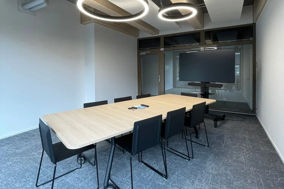 Moderne Büros von 30 bis 200 m² in einem Minergie-zertifizierten Gebäude, 2 Schritte vom Bahnhof Freiburg entfernt – Foto 14 von 22
