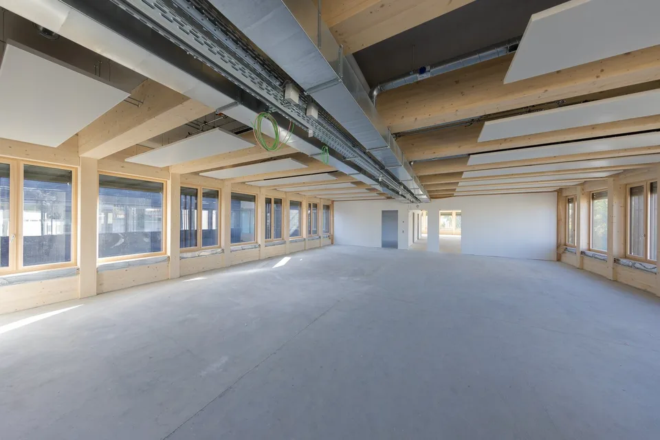 Uffici moderni da 30 a 200 m² in un edificio certificato Minergie, a 2 passi dalla stazione di Friburgo