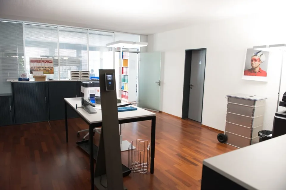 594 m2 moderne Bürofläche / Arztpraxis / Physiotherapie