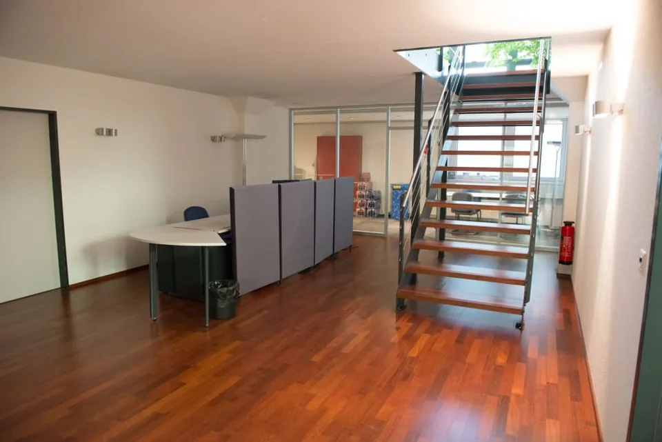 594 m2 moderne Bürofläche / Arztpraxis / Physiotherapie