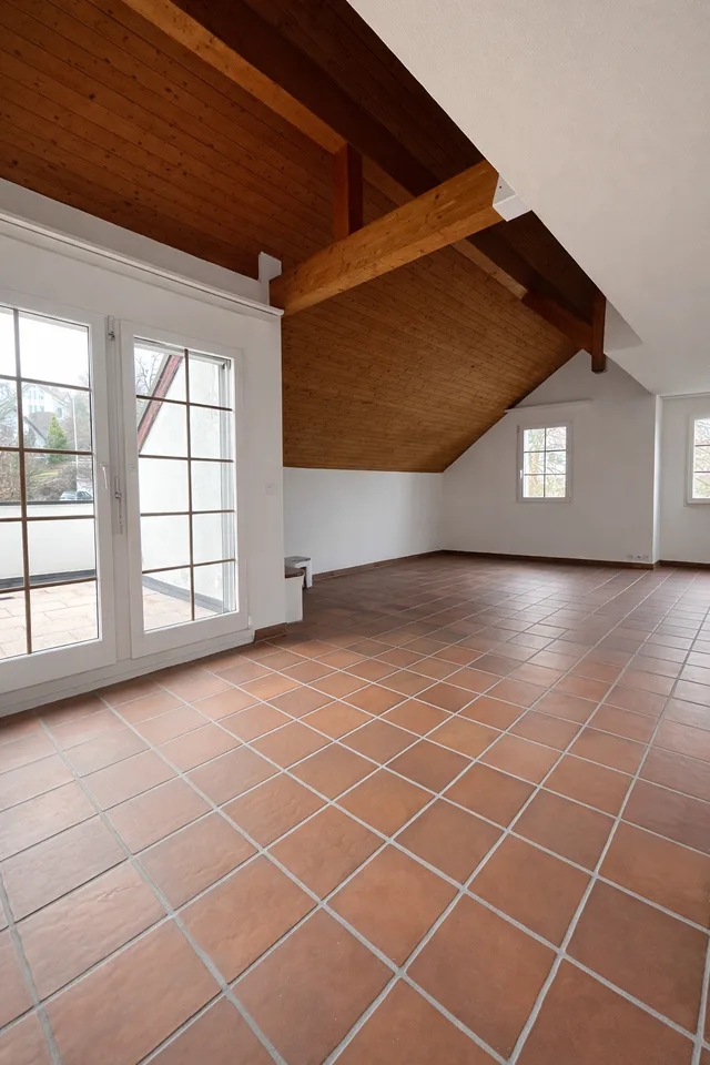 Moderne 5.5-Zimmer-Maisonette-Wohnung in ruhiger Lage im Hirzel ZH
