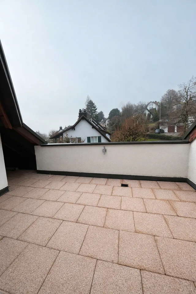 Modern 5.5-room maisonette apartment in a quiet location in Hirzel ZH – photo 13 of 14