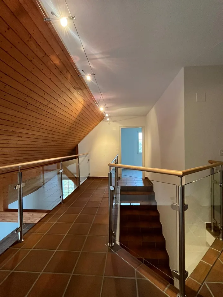 Modern 5.5-room maisonette apartment in a quiet location in Hirzel ZH – photo 7 of 14