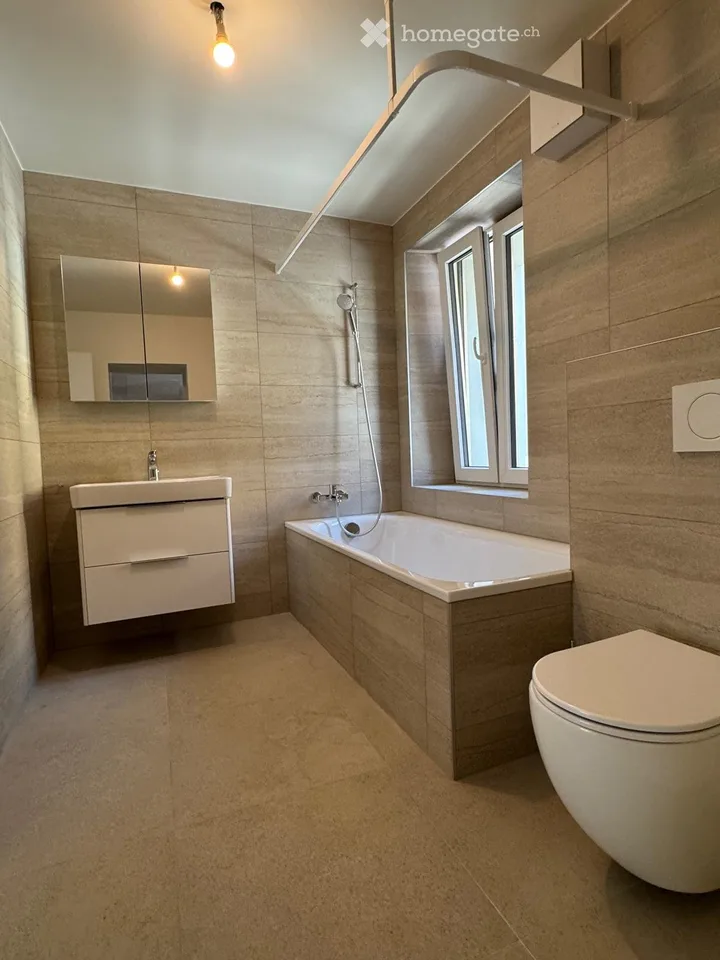 Wohnung mit 3.5 Zimmern renoviert mit Balkon in Vallorbe