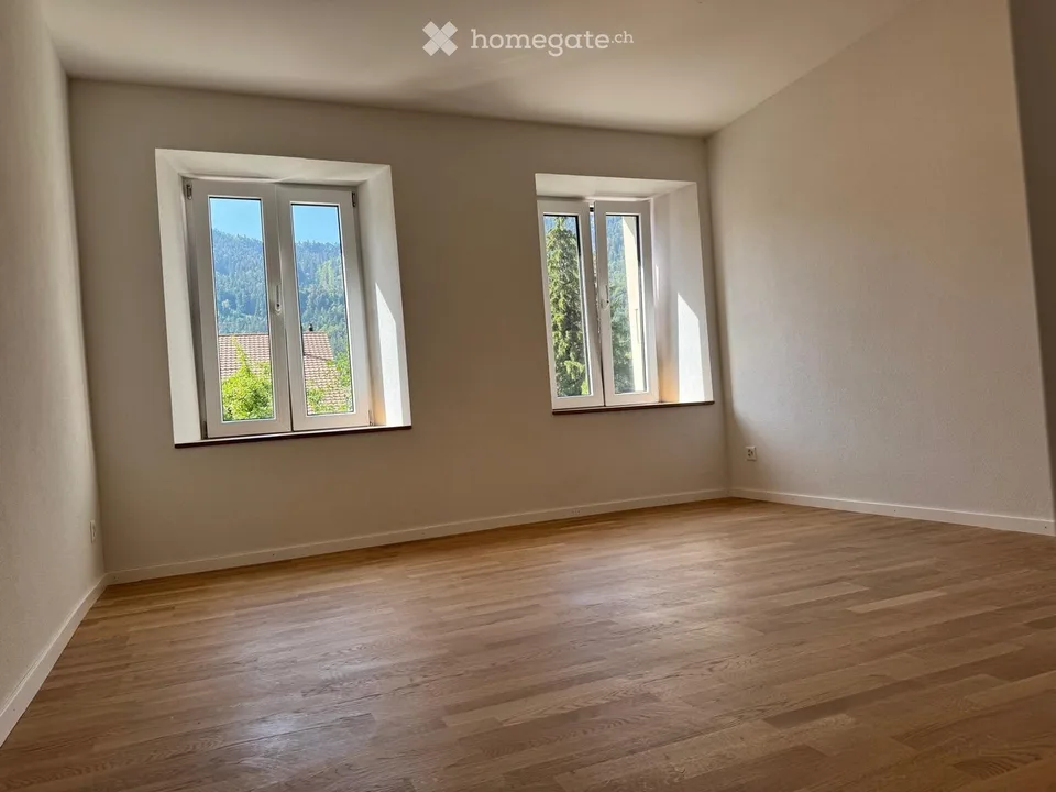 Wohnung mit 3.5 Zimmern renoviert mit Balkon in Vallorbe