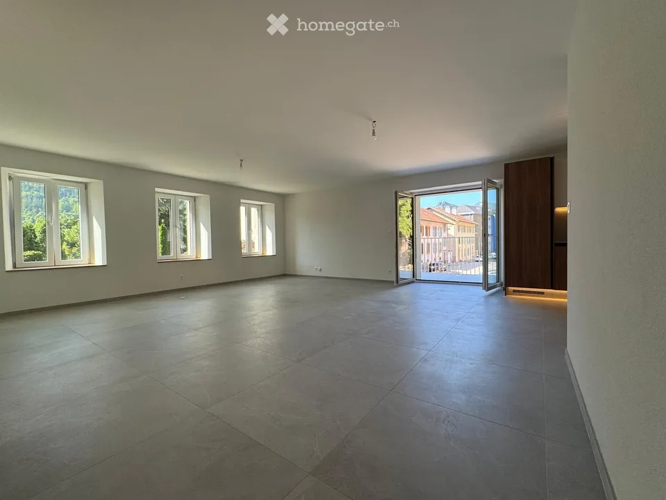 Wohnung mit 3.5 Zimmern renoviert mit Balkon in Vallorbe