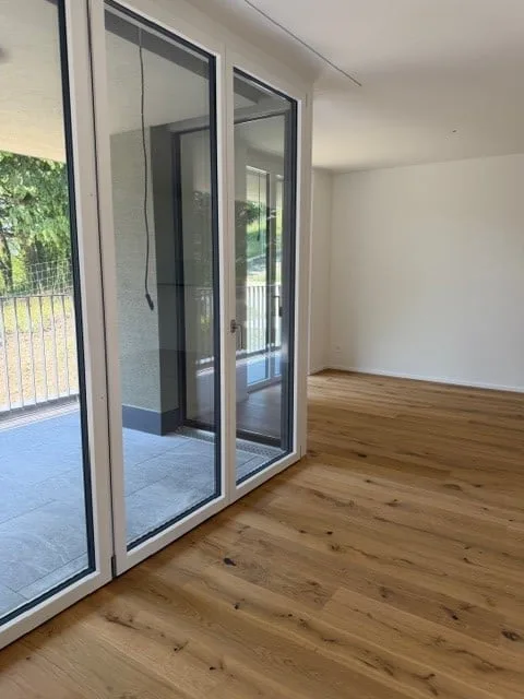 Primo affitto dell'appartamento terrazza moderno 3.5 locali a Bassersdorf - Edificio nuovo 2026