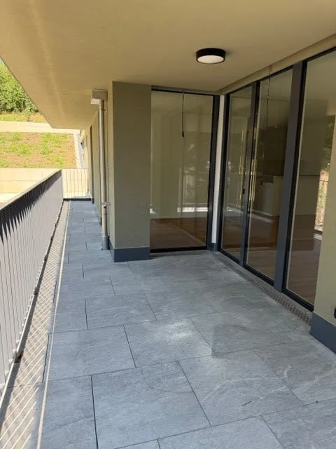 Primo affitto dell'appartamento terrazza moderno 3.5 locali a Bassersdorf - Edificio nuovo 2026