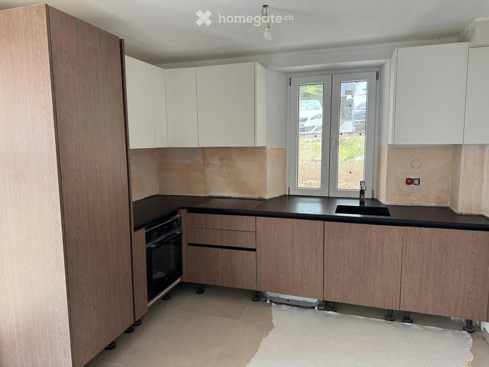 Appartement der gehobenen Klasse im 1. Stock mit Balkon (3.5 Zimmer)