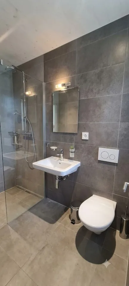Wohnung mit 5.5 Zimmern in Triplex in Valangin
