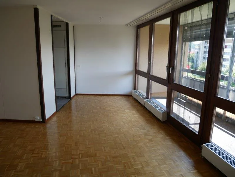 Helle 3.5-Zimmer-Wohnung mit Balkon und schöner Aussicht in Niederlenz