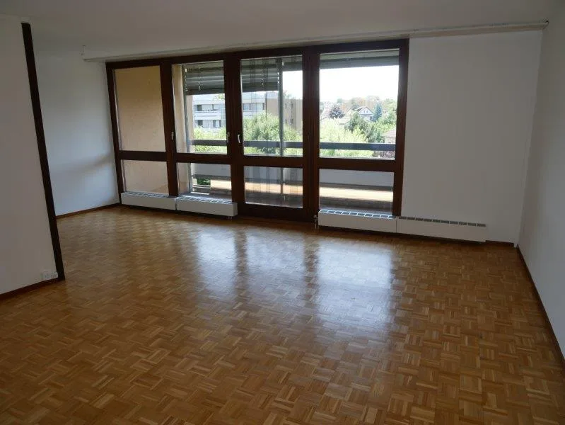 Helle 3.5-Zimmer-Wohnung mit Balkon und schöner Aussicht in Niederlenz
