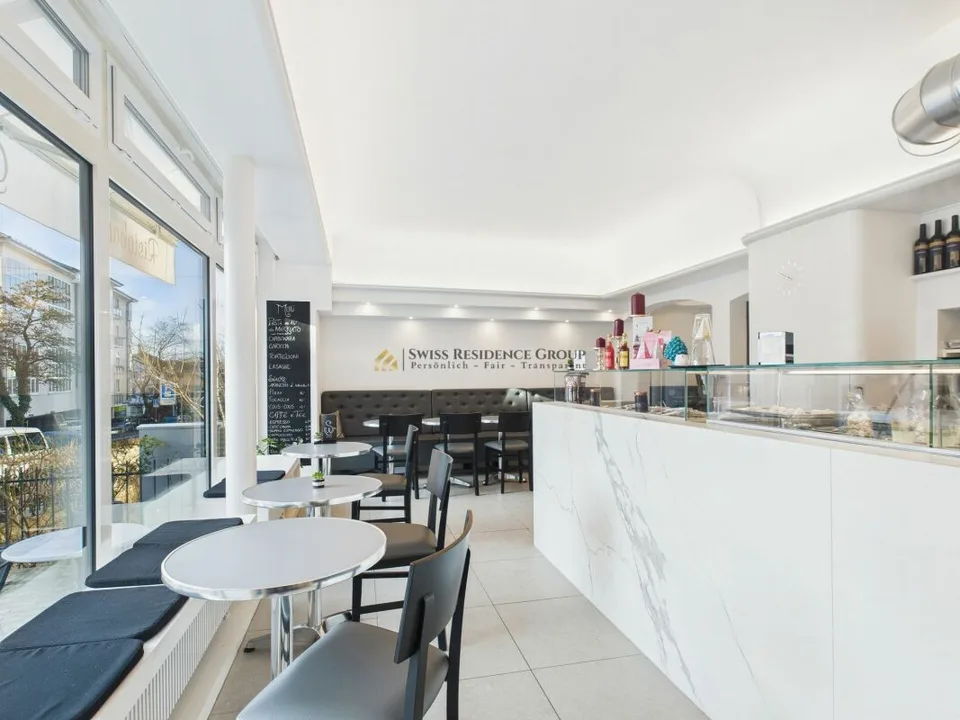 Bezugsbereite Gastronomiefläche mit Terrasse an exzellenter Zürcher Lage