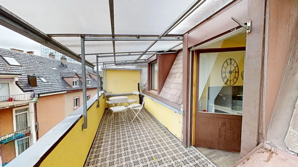 Camera di WG luminosa con balcone al 4° piano – Basilea St. Johann