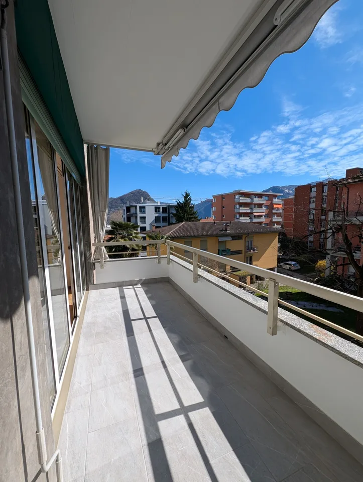 Ristrutturato e molto accogliente con balcone in centro Lugano