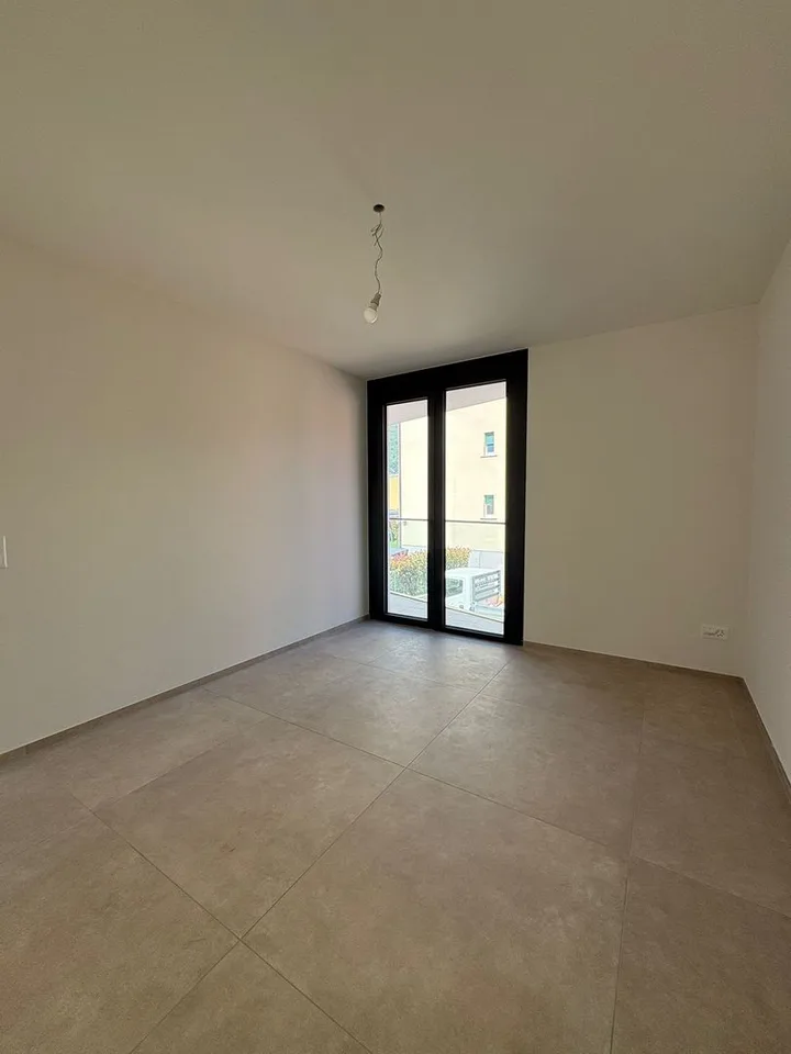 Modernes 3.5-Zimmer-Apartment mit großer Terrasse in Giubiasco – Foto 9 von 13