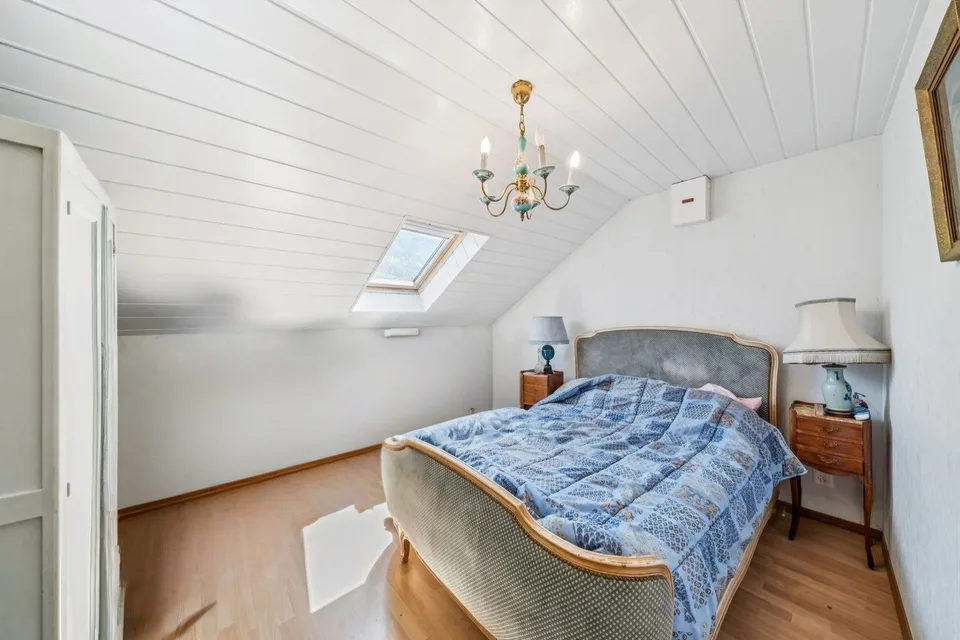 Mehrzweckhaus - 2 Wohnungen, Studio, Atelier und große Räume – Foto 8 von 13