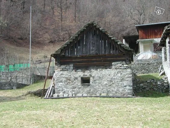 RUSTICO da riattare a NIVA Campo Vallemaggia