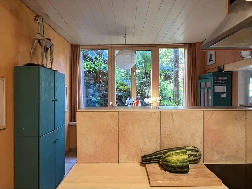 Tre case singole con bellissimo giardino, vista lago e piscina, in una – foto 7 di 13
