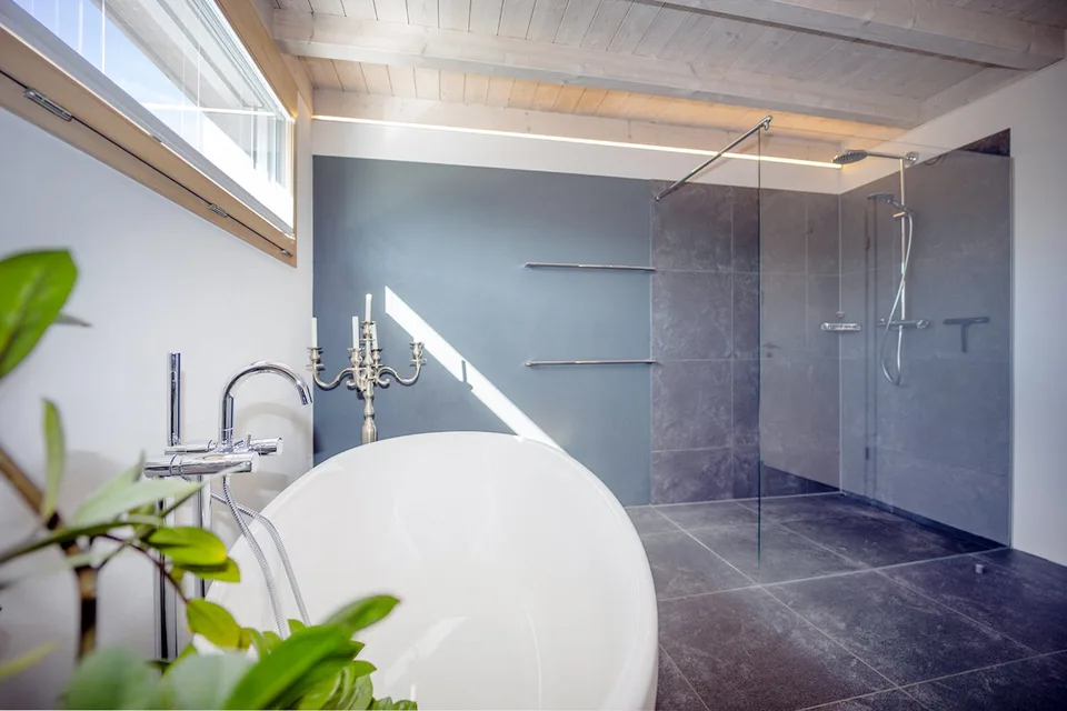 Casa in legno massello esclusiva con un eccellente clima interno – foto 15 di 16