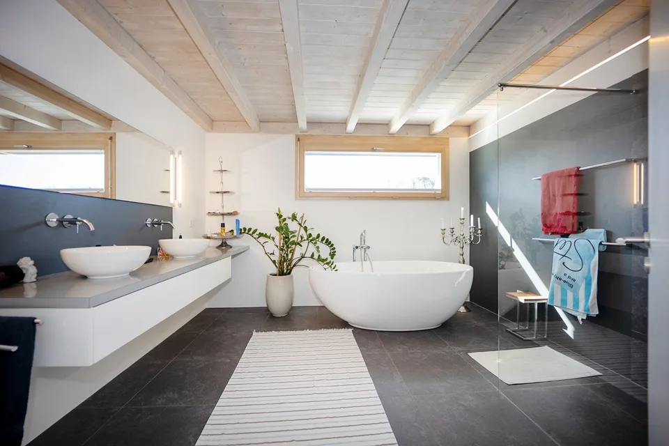 Casa in legno massello esclusiva con un eccellente clima interno – foto 14 di 16