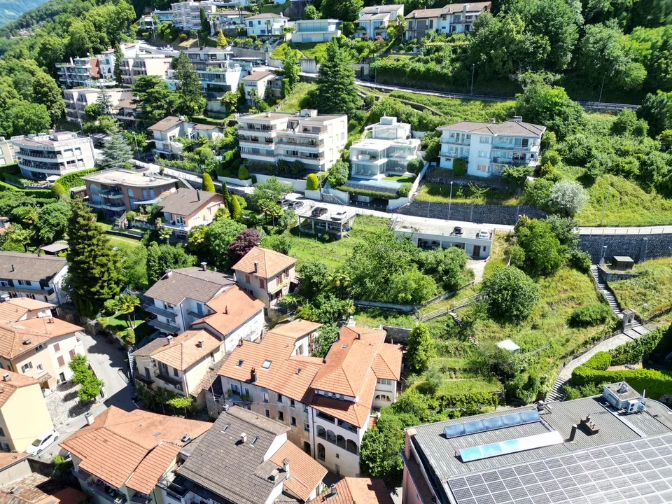Terrain à bâtir exclusif avec potentiel de développement à Brè, Lugano
