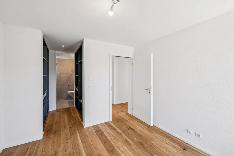 Das 8 - Lot R01 – Foto 6 von 11