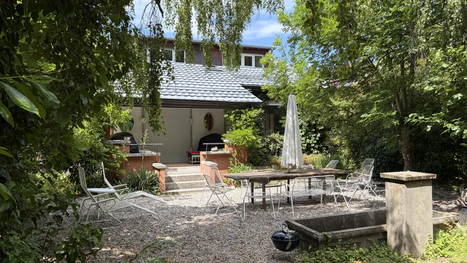 EN EXCLUSIVITÉ - Élégante villa rénovée dans un cadre de vie paisible