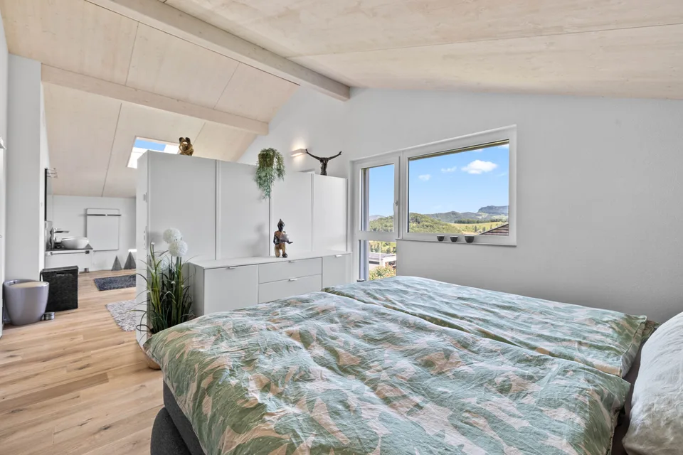 Exklusives Wohnen mit Pool und Panorama – Foto 8 von 13