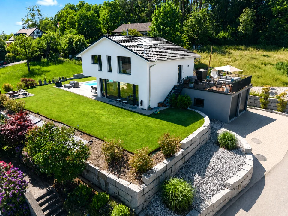 Exklusives Wohnen mit Pool und Panorama – Foto 12 von 13