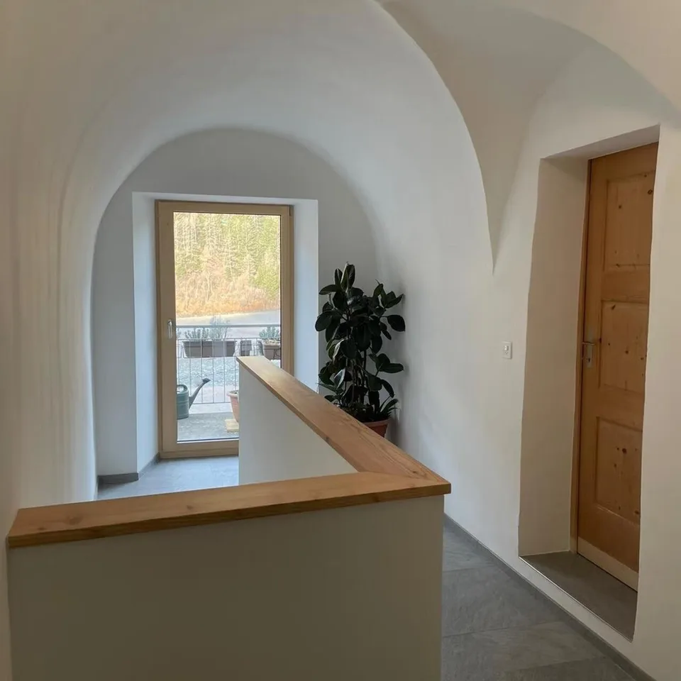Offerta unica: canonica storica all'inizio di Poschiavo-San Carlo