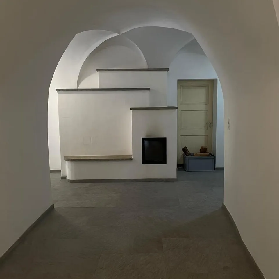 Offerta unica: canonica storica all'inizio di Poschiavo-San Carlo