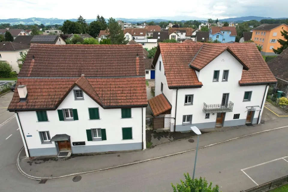 Attractive capital investment with two fully rented multi-family houses (BR: 4.65%)