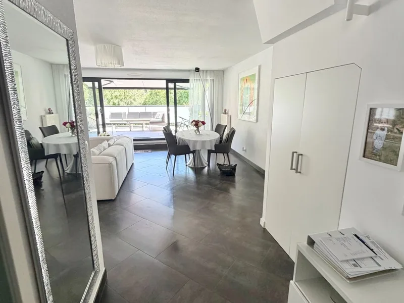 Duplex von Ausnahme an den Toren der Schweiz - Terrasse, Garten, Waldblick – Foto 7 von 13