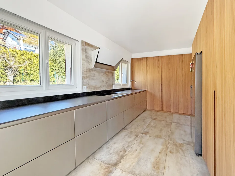 Magnifica casa completamente ristrutturata su un grande terreno