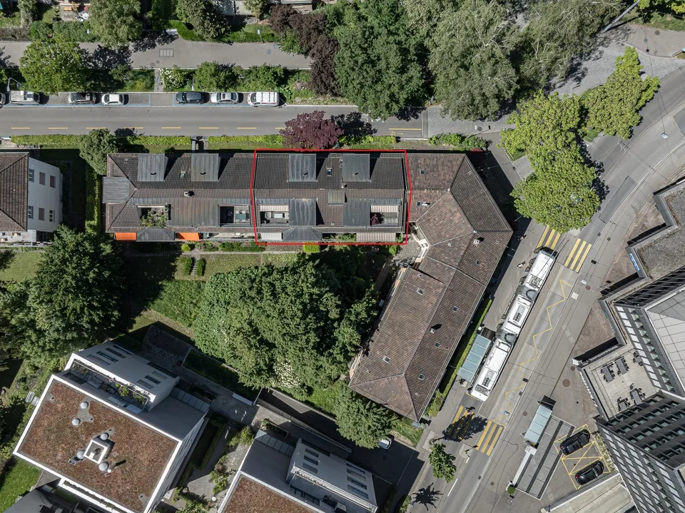 Charmantes Mehrfamilienhaus an ruhiger Lage in Zürich-Wiedikon