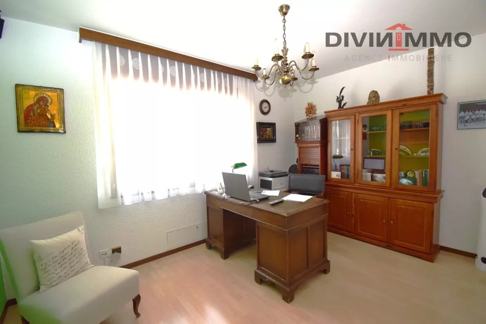 A 5.5-room apartment, a floor all to yourself – photo 21 of 27