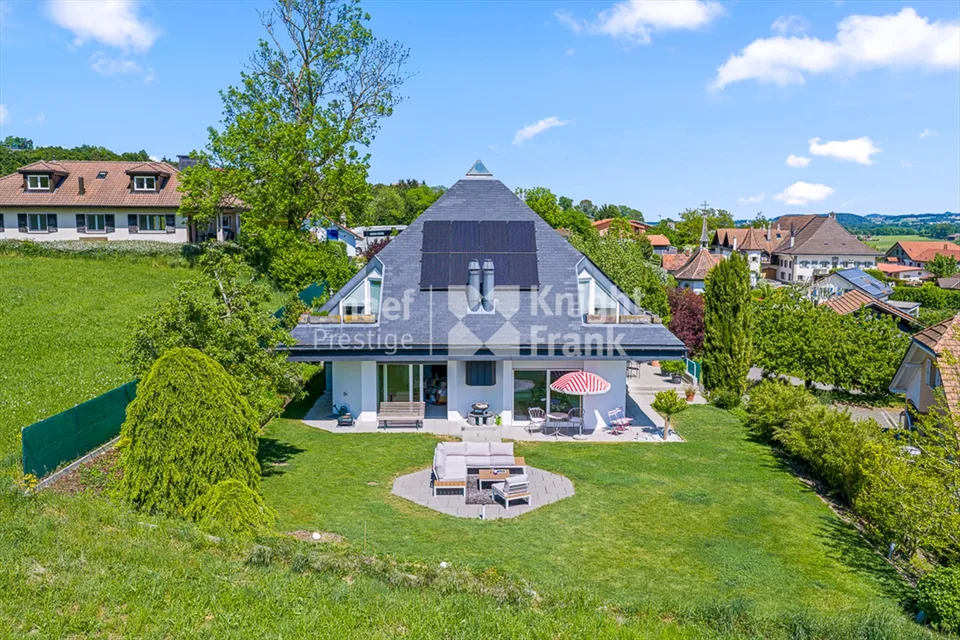 Villa individuelle de 6 pièces avec vue imprenable à vendre à Lossy