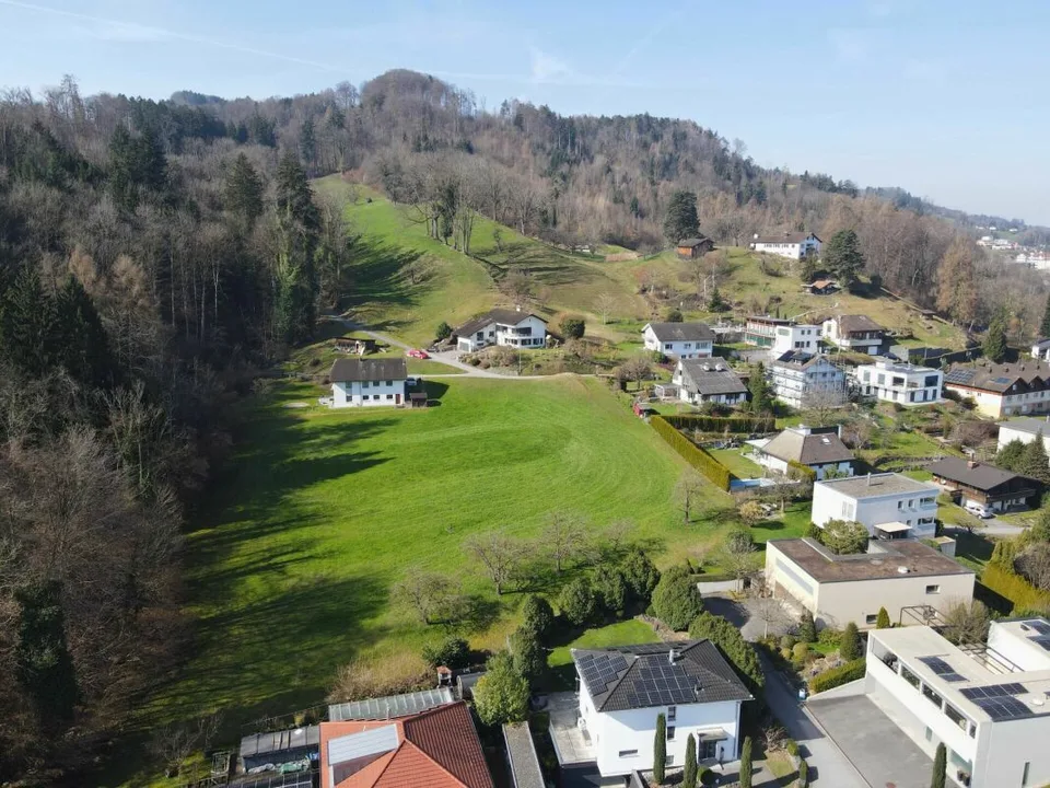 Zentrumsnahes Baugrundstück mit total 6'055 m2 in ruhiger Wohnzone