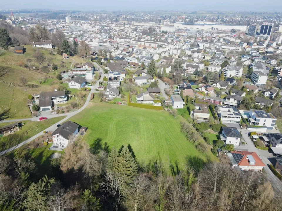 Terrain à bâtir centrals avec un total de 6'055 m2 dans une zone résidentielle calme