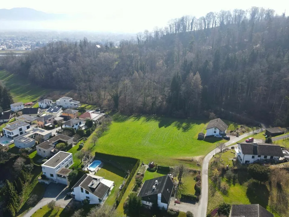 Terrain à bâtir centrals avec un total de 6'055 m2 dans une zone résidentielle calme