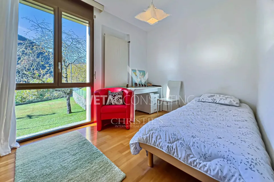 Villa elegante & moderna con piscina interna in vendita a Crana, ideale anche come seconda casa – foto 7 di 13